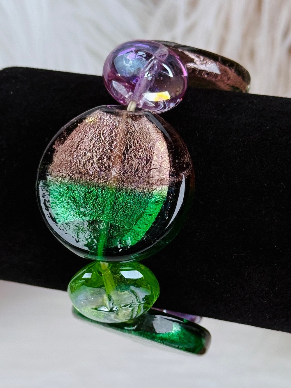 Chunky Art Glass Style Stretch Bracelet Green Purple Gold Tone